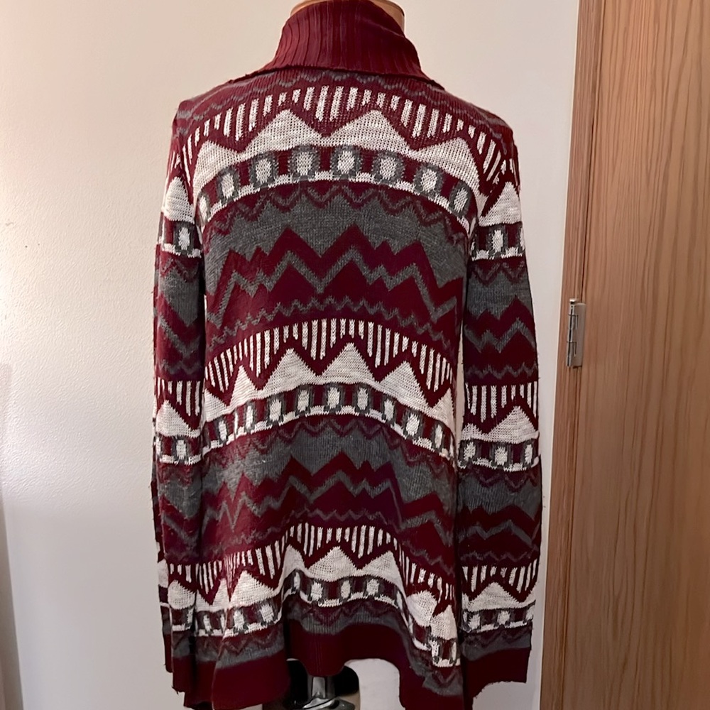 Charlotte Russe Aztec Cardigan - Picture 2 of 3